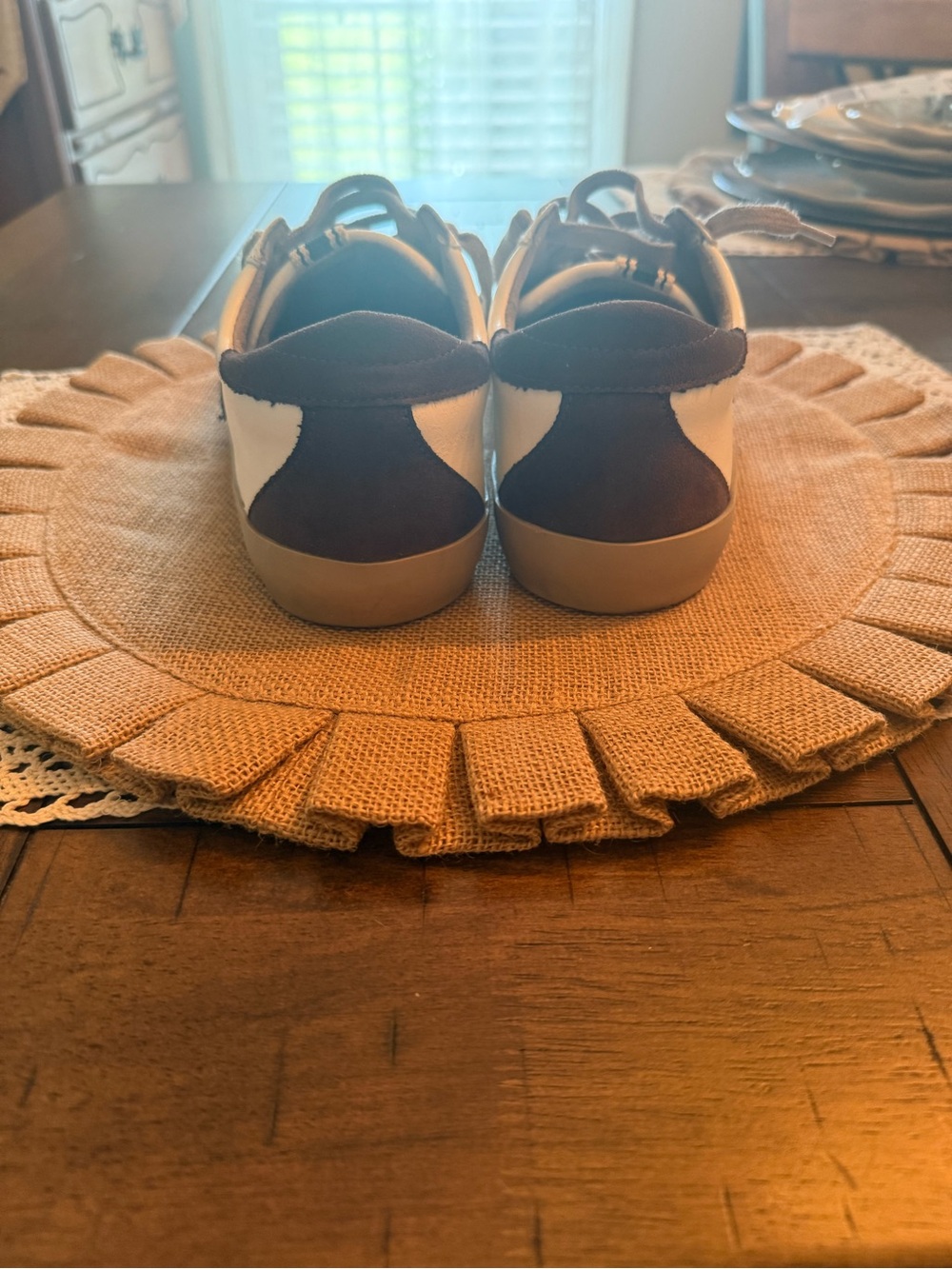 ShuShop White & Brown Low-Top Sneakers with Black Star - Picture 5 of 5